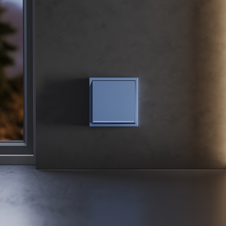 Render_image_front_VLS000215_w_standard