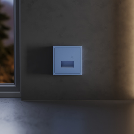 Render_image_front_VLS002415_w_standard